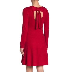 Vince Cambuto back bow sweater dress